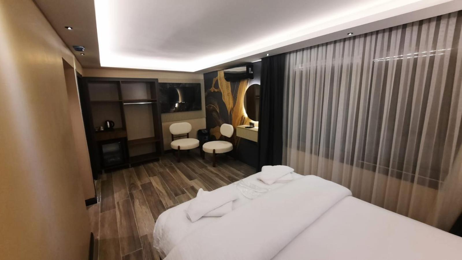 Hotel Talles City